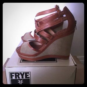 Frye Corrina Cross Stitch Wedges (BNWT)